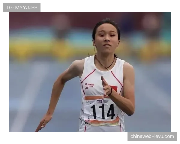 杰西·欧文斯闪耀赛场，再创200米短跑新纪录