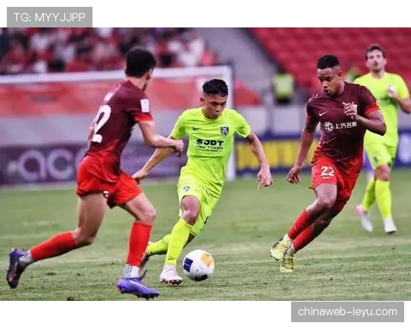 上海海港本土球员表现稳健,持续引领球队迈向新辉煌 上海海港本土球员表现稳健,持续引领球队迈向新辉煌