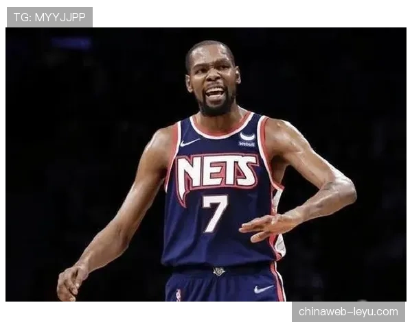 布里奇斯无球跑动拉开空间 助杜兰特比上季更高效