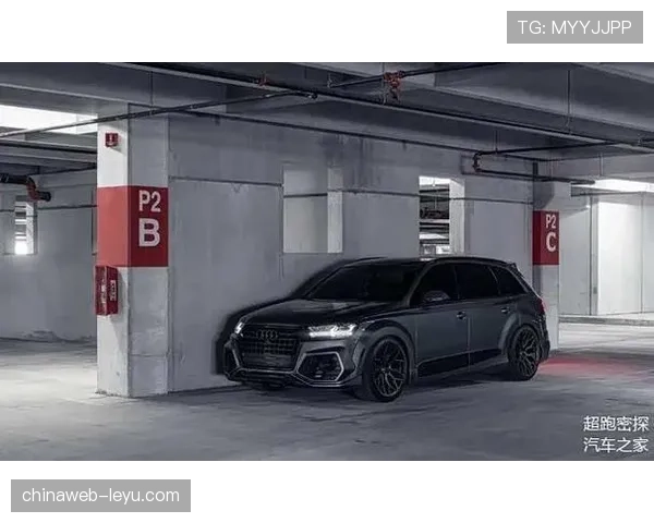 苏亚雷斯开着超跑去小区超市结账，掏出打折券那刻真像街坊大叔